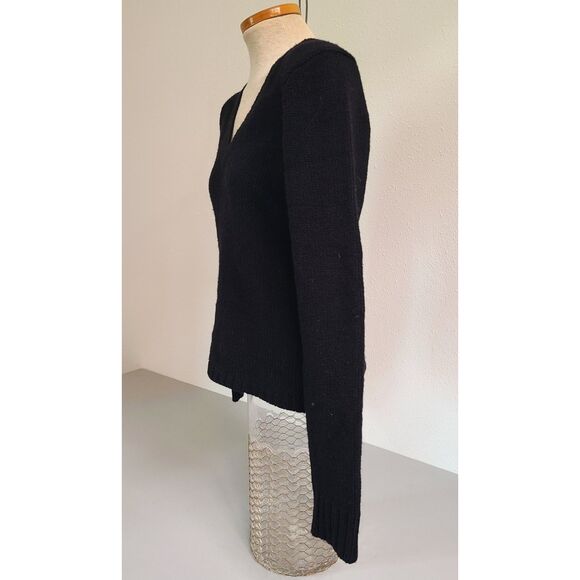 Banana Republic Merino Wool Black V Neck Sweater MEDIUM Closet Staple Warm Cozy - Picture 5 of 8